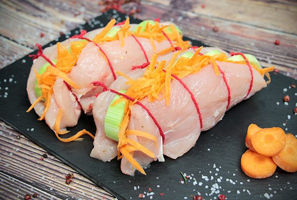 Peito de Frango recheado com alho francês e cenoura