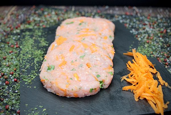 Hambúrguer de Peru com cenoura e coentros