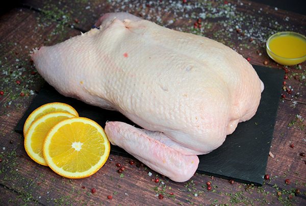 Pato recheado com carne picada e laranja