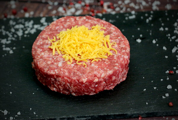 Hambúrguer da casa com bacon, queijo cheddar