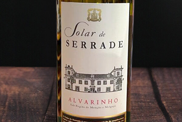 Vinho verde solar de serrade