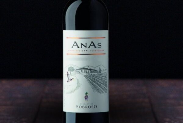 Vinho tinto ANAS